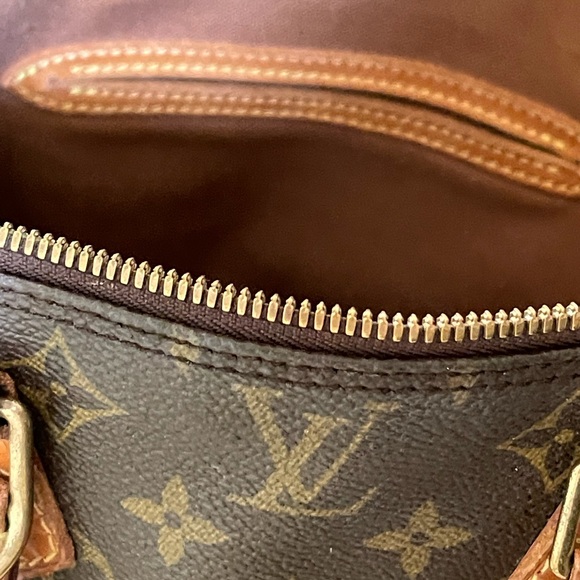 Louis Vuitton Alma PM VI 1915 November 1995 in France - Picture 9 of 11